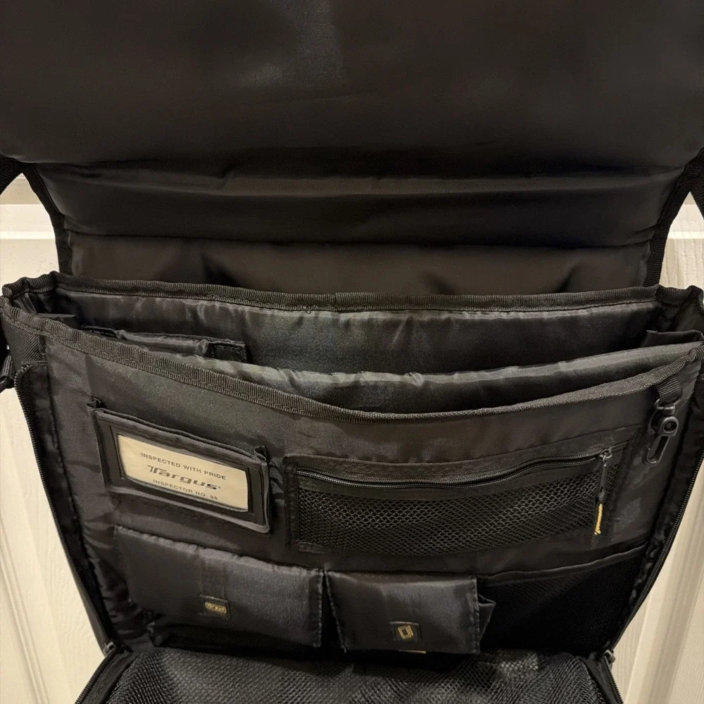 Targus Citygear Laptop Bag Cross Body Nylon 16x12x3 Black Travel School Business